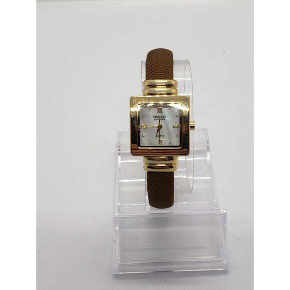 Embassy by Gruen women\'s watch. Square face. 8EW2003L, 124, PC21 main image 4